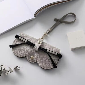 Soft Faux Leather Sunglasses Bag Portable Sunglasses Pouch in Gray